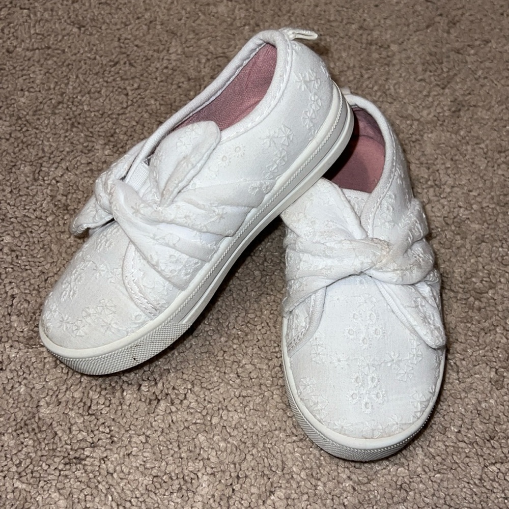 Oshkosh white eyelet slip on toddler sneakers